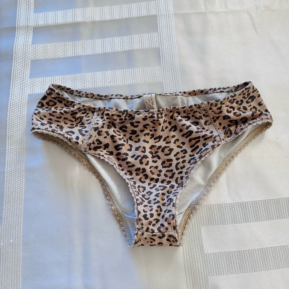 Spell Designs bikini bottoms underwear leopard print size medium - never worn
